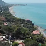 بيت ضيافة La Vigna 3*